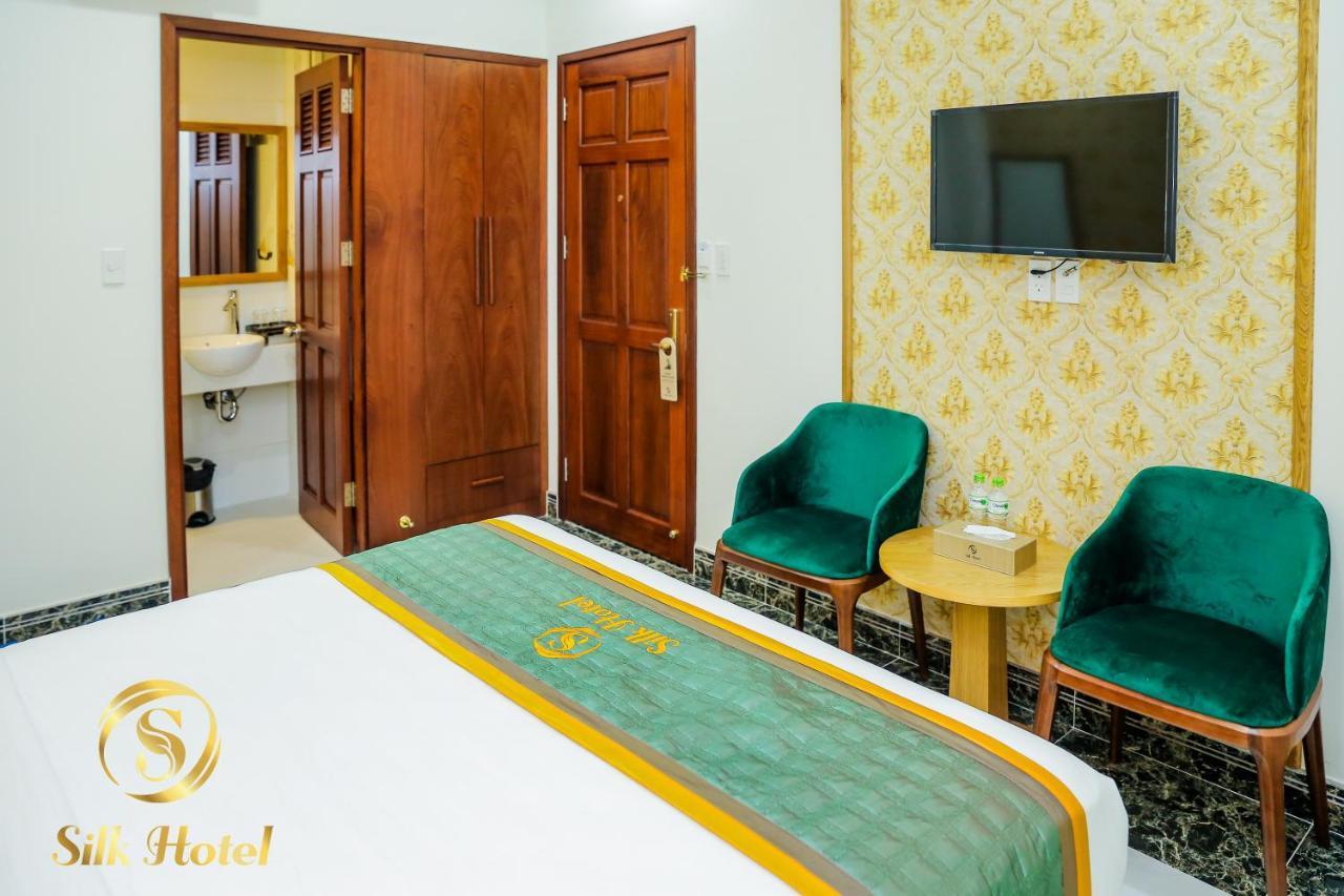 Silk Hotel Ho Chi Minh City Exterior photo